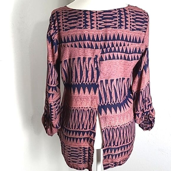 Charlotte Russe Pink & Navy Blue High-Low Top Open in Back, Size Small - Picture 6 of 10